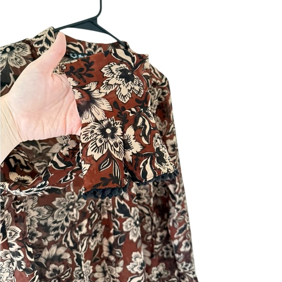 For Love & Lemons Gracie Blouse in Chocolate Floral - Picture 4 of 8